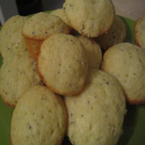 Poppy Seed Pound Cake Muffins_image