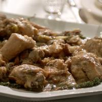 Braised Capon with Pearl Onions_image