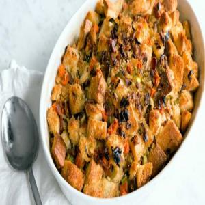 Crunchy Bread Dressing with Bacon & Leeks_image