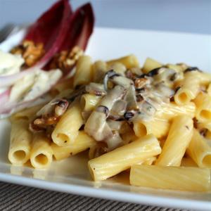 Pasta with Gorgonzola Sauce and Radicchio_image