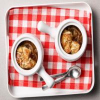 French Onion Soup with Bagel Bread Pudding Croutons_image