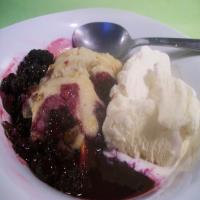 Berry-Peach Cobbler With Sugared Almonds_image