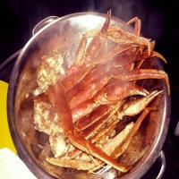 Steamed Snow Crab Legs` image