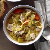 Hearty Homemade Chicken Noodle Soup_image