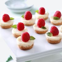 Berry Mini Cheesecakes image