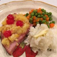 BONNIE'S HAM SLICES WITH PINEAPPLE AND CHERRIES_image