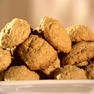 Oatmeal-Rum Cookies image