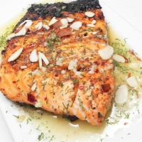 Lemon Dill Salmon with Garlic, White Wine, and Butter Sauce_image