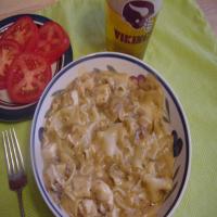 Chicken and Pasta in Wine Cheddar Sauce_image