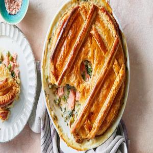 Salmon-and-Spinach Potpie_image