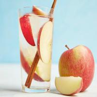 Apple-Cinnamon Water image