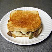 Philly Cheesesteak Grilled Cheese Sandwiches Recipe - (4.5/5)_image