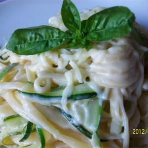 Creamy Linguine with Zucchini_image