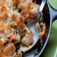 Skillet Macaroni and Broccoli and Mushrooms and Cheese_image