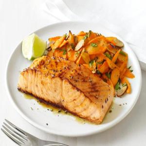 Glazed Salmon With Spiced Carrots_image