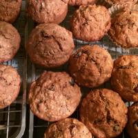 Muesli-Applesauce Muffins_image