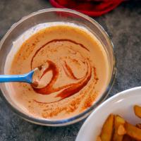 5-Ingredient Sriracha Aioli_image