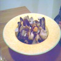 Beer Steamed Mussels image