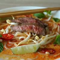 Malaysian Curry Beef Noodle Soup - Laksa_image