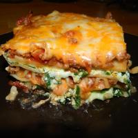 Kale Lasagna with Meat Sauce_image