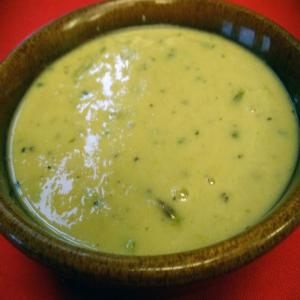 Creamy Vegan Asparagus Soup_image