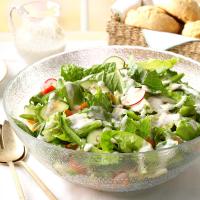 Green Salad with Dill Dressing_image