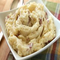 Restaurant-Style Garlic Mashed Potatoes image