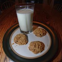 Soft Batch Oatmeal Raisin Cookies_image
