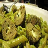 Mozzarella-Stuffed Pesto Turkey Meatballs_image