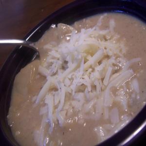 Garlic Soup With Potatoes and Cumin_image