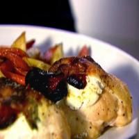 Chicken with Goat Cheese and Sun Dried Tomato_image