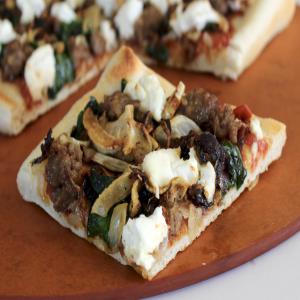 Sausage, Ricotta, and Fennel Pizza_image