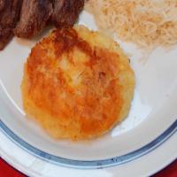 Llapingachos (Potato Cakes Stuffed With Cheese)_image