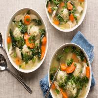 Green Chicken Soup with Dill Matzo Balls_image