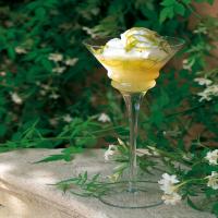 Coconut Ice Cream With Lime Syrup_image