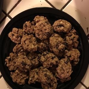 Oatmeal Raisin Cookies with Truvia® Baking Blend image
