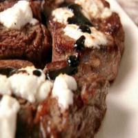 Filet Mignon with Balsamic Syrup and Goat Cheese_image