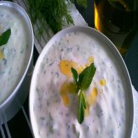 Turkish Yogurt With Cucumbers and Herbs (Cacık)_image