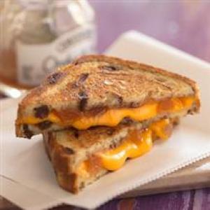 Cinnamon Apple Grilled Cheese Sandwiches_image
