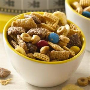 Minion Munch Chex Party Mix_image