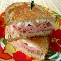 Island-Inspired Grilled Ham Sandwich_image