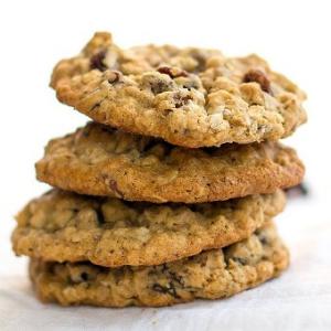 Chewy Oatmeal Raisin Pecan Cookies_image