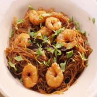 Thai Noodles with Cinnamon and Prawns image