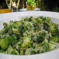 Raw Vegan Broccoli Salad_image