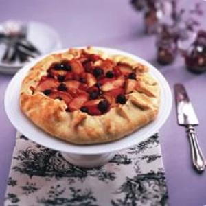 Nectarine and Berry Pie_image
