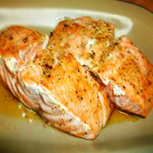 BUTTERY BAKED SALMON_image