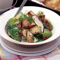Lemon chicken salad with crunchy croutons_image