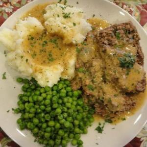 Tasty Meatloaf with Gravy_image
