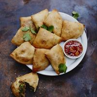 Baked veggie samosas_image