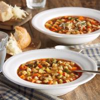 Classic Minestrone Soup_image